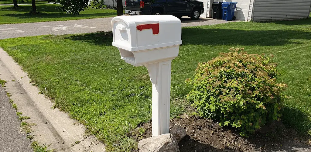 Mailbox installation for a residential curbside mailbox in St Paul, MN